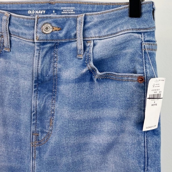 NWT Old Navy Higher High-Waisted Rockstar 360° Stretch Super-Skinny Jeans - Picture 4 of 7